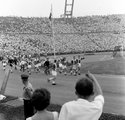 A Fradi bajnokcsapatának ünneplése a Ferencváros - Szegedi EAC mérkőzést követően, 1963-ban