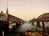 Hidak a Meuse folyón Amszterdamban