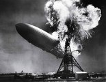 Sam Shere képe a Hindenburg léghajó katasztrófájáról  <br /><i>Fotó: Time.com</i>