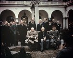 Winston Churchill brit miniszterelnök, Franklin D. Roosevelt amerikai elnök és Jozef Sztálin a szövetséges hatalmak jaltai konferenciáján 1945 februárjában