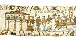 II. Harold angol király hajói a Wight-sziget mellett állomásoztak, várva Vilmos átkelését. 1066 szeptemberében úgy gondolta, hogy abban az évben a normannok már nem támadnak, ezért hazarendelte a hajókat. Az angolok szemmel láthatólag igencsak nekivetkőztek, nehogy víz érje a ruhájukat a beszállásnál.