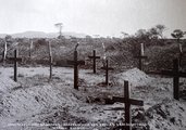 Fort Gaberons temetője, ahol a Krokodil-medencében elhunytak feküdtek