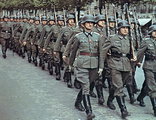 Német katonák Párizsban