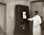 Rákóczi út 2. a Magyar Királyi Erzsébet Tudományegyetem Klinikája, röntgenfelvételek átvilágitására szolgáló berendezés (ma Pécsi Tudományegyetem Klinikai Központ), 1928