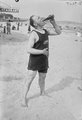 Arthur Fields amerikai énekes és varietésztár az utolsó cseppet sem hagyja az üvegben (1910-es évek)
