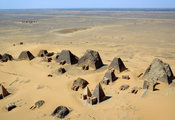 A kusiták leghíresebb piramisai Meroében
