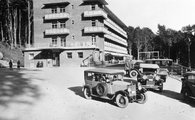 Fiat taxik Kékestetőn, a Mátrai Magyar (Királyi) Gyógyintézetnél (ma Mátrai Gyógyintézet) 1932-ben