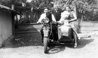 Méray oldalkocsis motorkerékpár Mezőtúron (1930)
