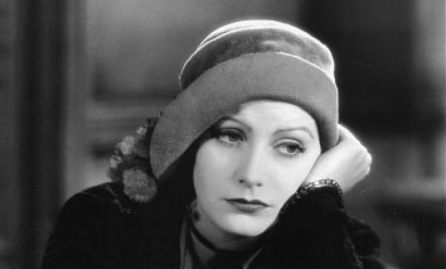 Greta Garbo minden útjára két repülőjegyet vásárolt, nehogy valaki mellé üljön