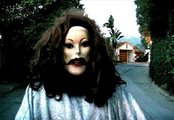 A Shaye Saint John figura (kép forrása: Vice)