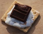 S'more: Graham Cracker, mályvacukor és csokoládé