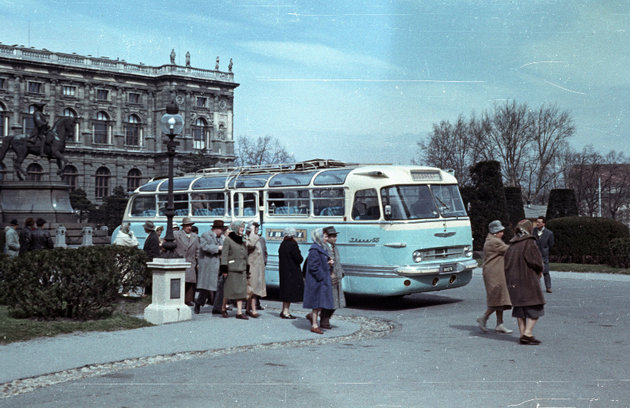 Társasutazás az IBUSZ-szal Bécsbe (1962) (Fortepan / Jakab Antal)