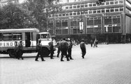 1989, Budapest, Vörösmarty tér, szemben az ORI (Országos Rendező Iroda) székháza, március 15-i megemlékezés.(Fortepan / Philipp Tibor)