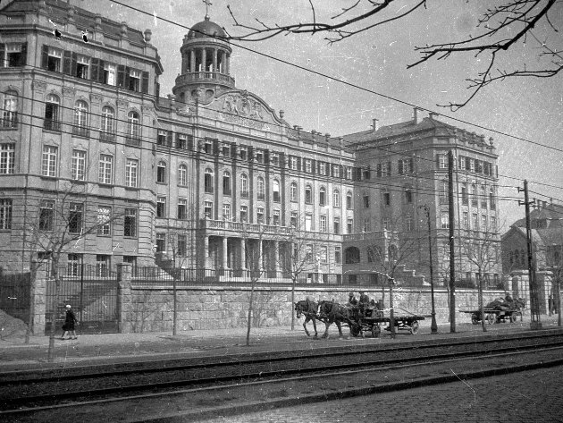 Szent Margit Gimnázium 1935-ben (Forrás: Fortepan / Kurutz Márton)