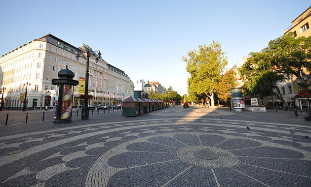 Hviezdoslav tér