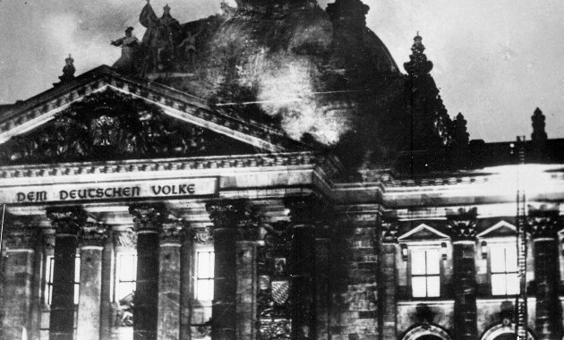 A lángoló Reichstag