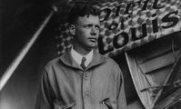 1927-ben New York lakossága lélegzetvisszafojtva figyelte, ahogy Charles Lindbergh átszeli az Atlanti Óceánt