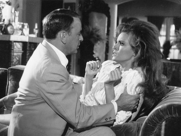 Raquel Welch Frank Sinatrával a Lady in Cement című filmben