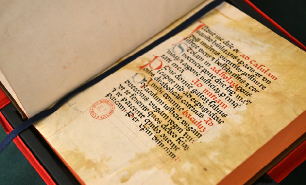 Különleges díszítésű, Mátyás kori misekönyv fakszimilie kiadását mutatták be