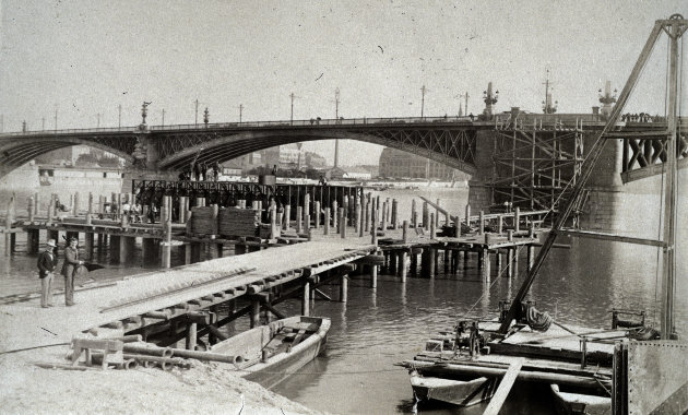 Mindössze egy magyar munka érkezett a Margit híd építésének pályázatára