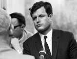 A fiatal Ted Kennedy