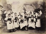 A Pilseni sörcsarnok személyzete. A felvétel 1897-ban készült <br /><i>Fortepan / Budapest Főváros Levéltára. Levéltári jelzet: HU.BFL.XV.19.d.1.10.064</i>