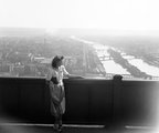 Kilátás az Eiffel-toronyból, Ile des Cygnes (Hattyúk szigete)1939-ben  <br /><i>Saly Noémi, Fortepan</i>