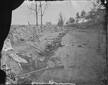 Halott konföderációs katonák egy téglafal előtt Fredericksburgben