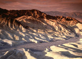 A kaliforniai Death Valley Nemzeti Park (magyarul Halál-völgy Nemzeti Park) szolgált Mos Eisley-ként