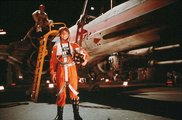A Luke Skywalkert játszó Mark Hamill az Egy új remény forgatási szünetében