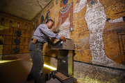 Radaros vizsgálatot végeznek Tutanhamon sírkamrájában