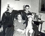 Madison és Albert édesanyjuk, Aletta és Albert fia, Jimmy társaságában