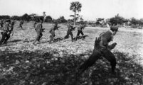 Vörös khmerek támadása 1975-ben