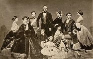 Viktória és Albert mind a kilenc gyermekükkel, 1861.