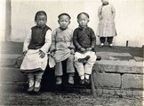 Kínai gyermekek az utcán