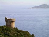 Genovaiak által a kalózok ellen épített őrtorony Korzikán