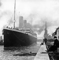 A Titanic a southamptoni kikötőben nem sokkal útja előtt