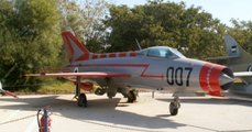 A 007-es sorszámra keresztelt MiG-21 napjainkban, az izraeli légierő múzeumában Hacerinben