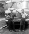 Sofőrök pózolnak egy Ikarus busszal (1960) <br /><i>Fortepan</i>