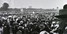 A városligeti (a közbeszédben Csömöri útinak nevezett) lóversenypálya közönsége 1912-ben (8)