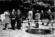 A Vakok kertjét 1972 augusztusában adták át, a felvétel a megnyitó ünnepségen készült, amelyen a látássérültek mellett sok meghívott vendég is részt vett