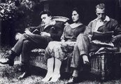 Frederick Bywater, Edith Thompson és Percy Thompson egy közös nyaraláson (kép forrása: Wikimedia Commons)