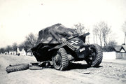 A Magyar Királyi Honvédség kilőtt "Csaba" páncélozott felderítő gépkocsija a Délvidéken (kép forrása: Fortepan)
