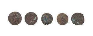 Az Isenberg által talált érmék (kép forrása: Australian Geographic)