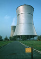 A Hamm-Uentrop-i atomerőmű egyik hűtőtornya (a komplexumot 1991-ben lebontották) (kép forrása: Wikimedia Commons)