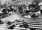 A Richelieu-lépcsőn történt mészárlás Ejzenstein 1925-ös filmjében (kép forrása: fineartamerica.com)