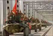 Afganisztánból kivonuló szovjet csapatok, 1989. (kép forrása: Newsweek)