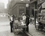 Banánárus New Yorkban 1900 körül (kép forrása: Etsy)