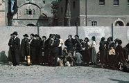Deportálásra összeterelt roma civilek a németországi Aspergben, 1940. május 22. (kép forrása: Wikimedia Commons)