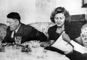 Adolf Hitler Eva Braunnal (kép forrása: thelocal.de)